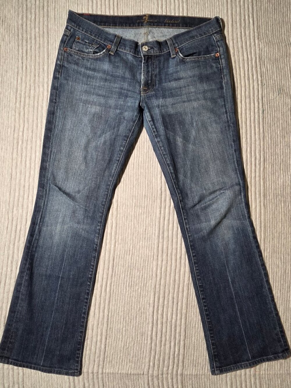 7 For All Mankind Bootcut Jeans Women's Size 31 Medium Wash Stretch Denim